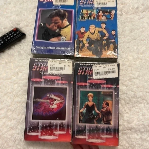 :NEW: Set of 4 SEALED Star Trek vhs tapes - Picture 1 of 5
